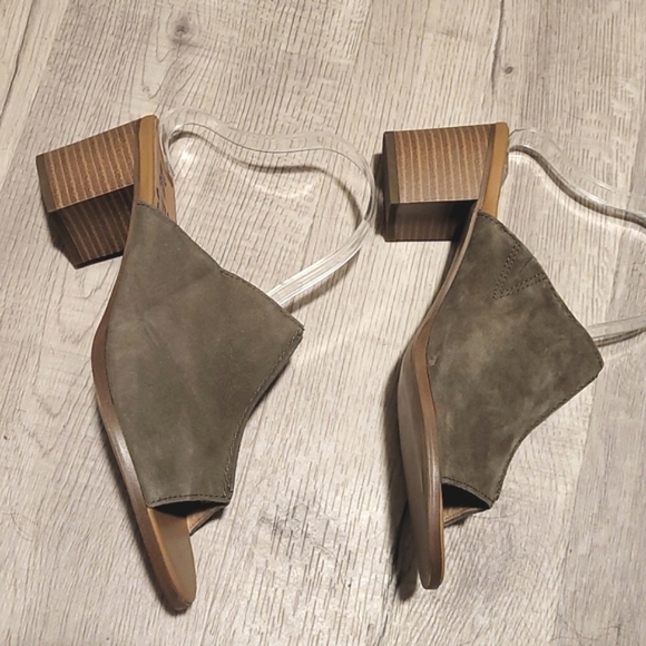 TAMARA M. "IMARA" SUEDE OPEN TOE BLOCK HEEL SANDALS - Picture 3 of 9